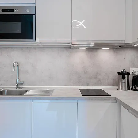 Nyaraló Lovelyhousebraida